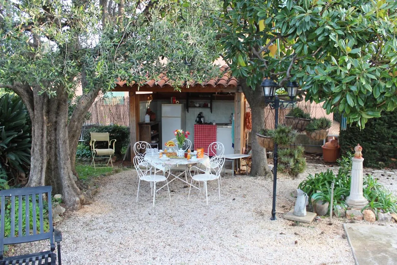 Bed & Breakfast Villa Calliste Saint-Laurent-du-Var